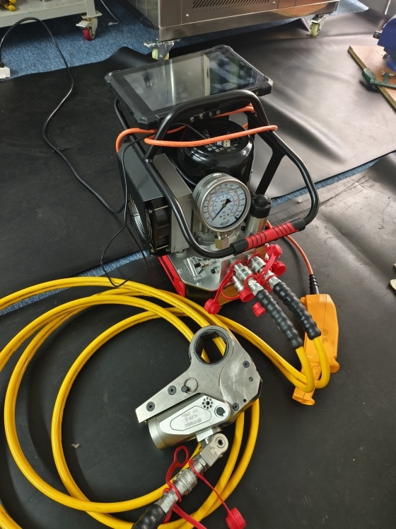 我司轴力扳手研发成功
